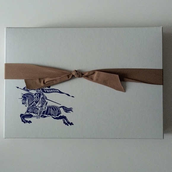 Burberry Gift Box - Picture 1 of 8